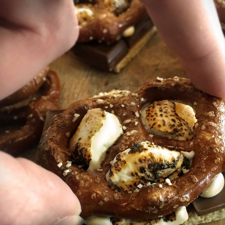Unique “Splits” S’Mores Recipe